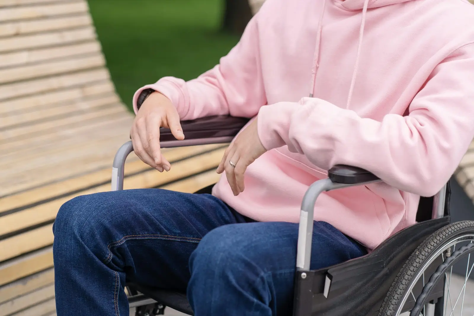 Personne en fauteuil roulant